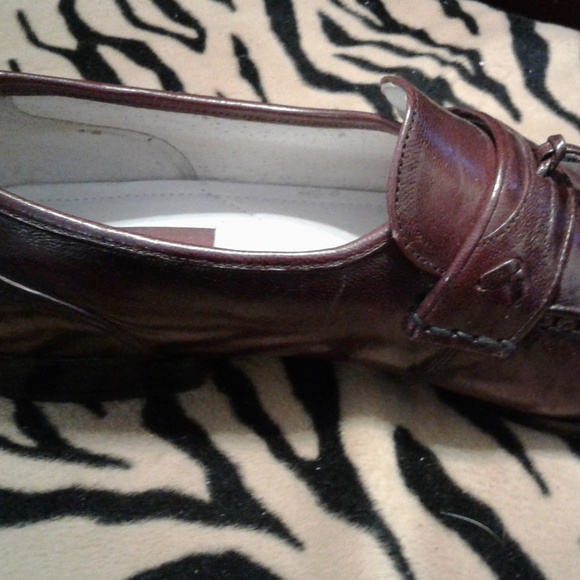Brenchmark-Burgundy-Pinch-Tassel-Loafer - Picture 2 of 2